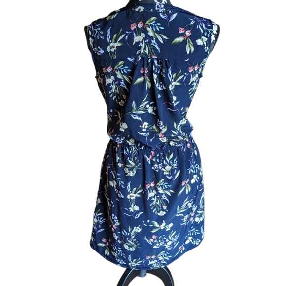 Floral Catharine Malandrino Dress with Cinch Waist and Button Detail - Picture 3 of 9